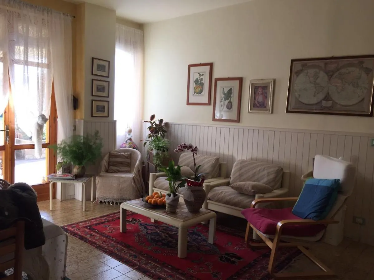 B & B Da Giusy Corte Franca 0*,  Italie